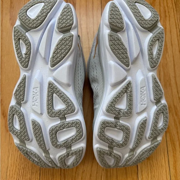 Hoka One Bondi 8 Women’s Running Shoe Size 6 and 6.5 - Picture 3 of 3